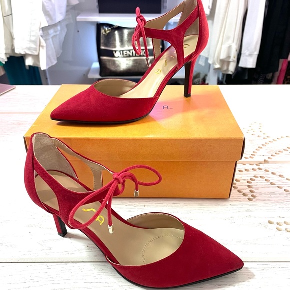 Shoes - 💎💎Brand New Faux Suede Lace up Pumps!